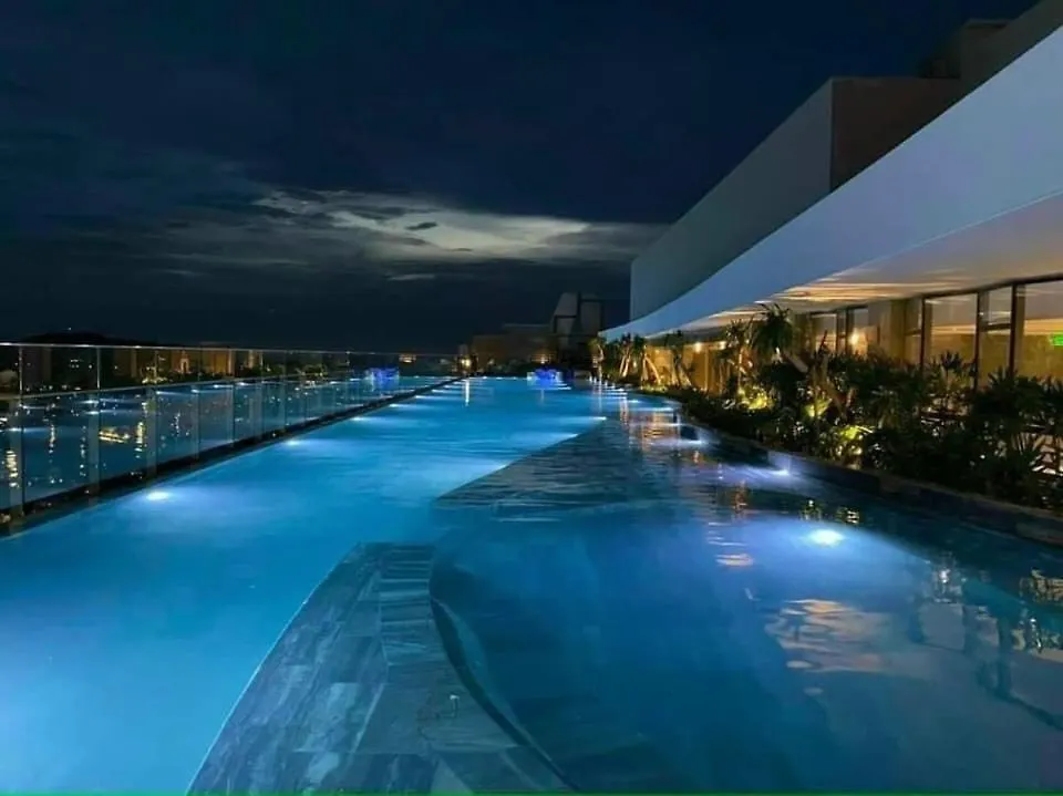The Song Vung Tau Condotel: Beachfront 5-Star Apartment with Infinity Pool 0*,