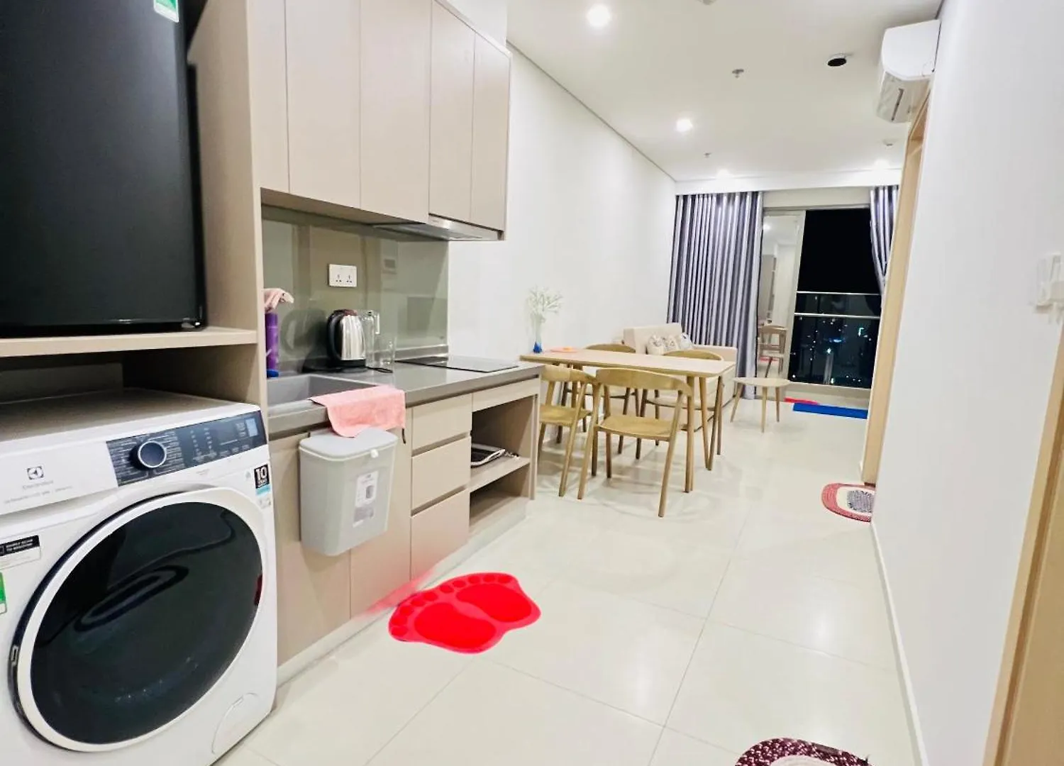 The Song Vung Tau Condotel: Beachfront 5-Star Apartment with Infinity Pool