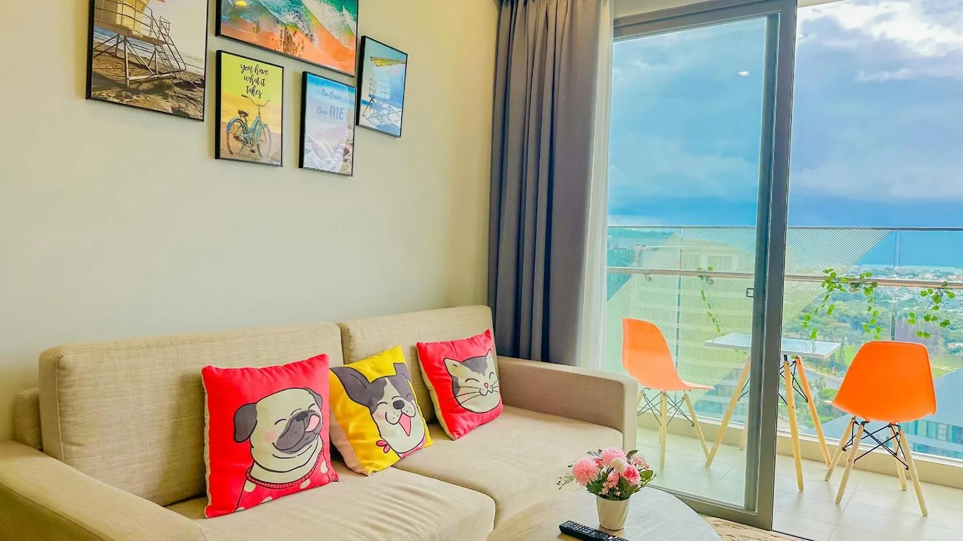 The Song Vung Tau Condotel: Beachfront 5-Star Apartment with Infinity Pool