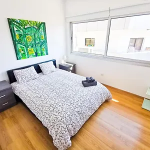 daze-off-central-apartment.hotelsatayianapa.com/