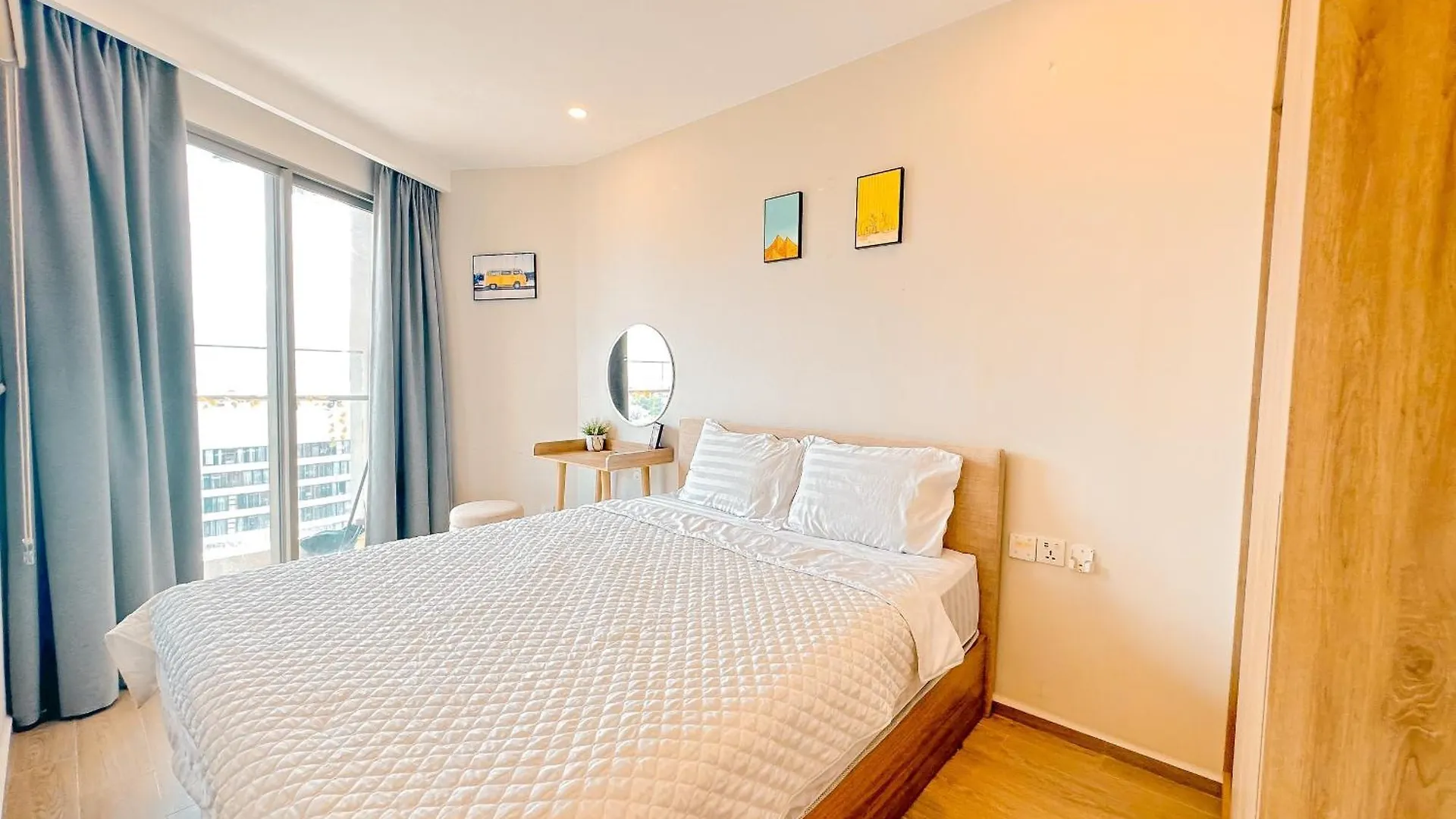 The Song Vung Tau Condotel: Beachfront 5-Star Apartment with Infinity Pool